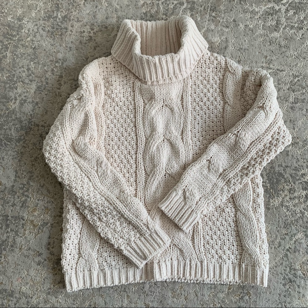 Just Madison Chunky Cable Knit Sweater